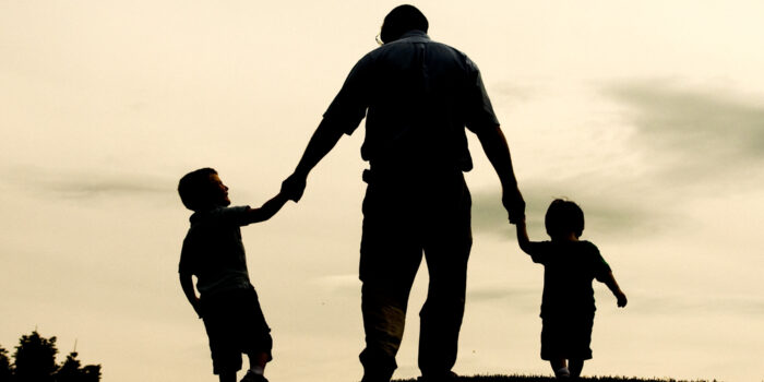 jaren-and-kids Fatherhood story
June 12,  2009
Photography by Mark A. Philbrick
Copyright BYU Photo 2009
All Rights Reserved
photo@byu.edu  (801)422-7322